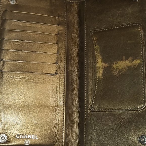 (SOLD)Authentic Chanel Paris New York travel line long wallet. - Picture 6 of 10